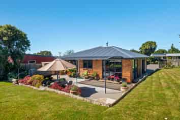 36B Main Street, Weston