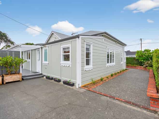 33 Adelaide Street, Petone