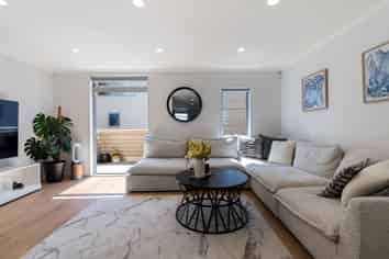 2/15 Roxburgh Street, Mount Victoria