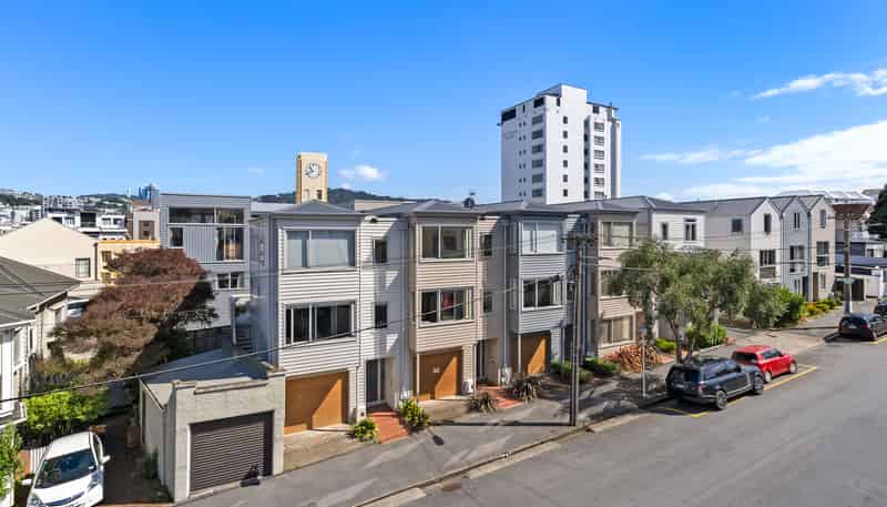 2/15 Roxburgh Street, Mount Victoria
