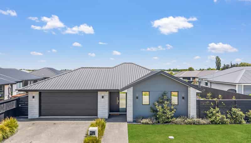 102 Petries Road, Woodend