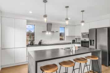 102 Petries Road, Woodend