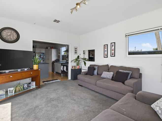 319 Estuary Road, South New Brighton