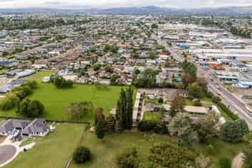 Substantial development / accommodation opportunity