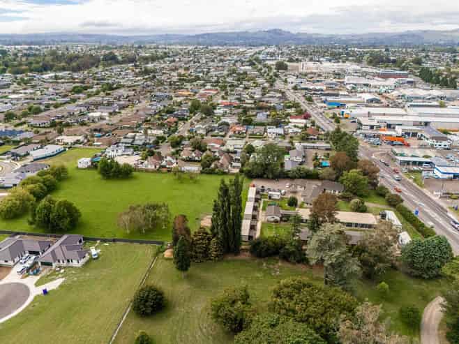 Substantial development / accommodation opportunity