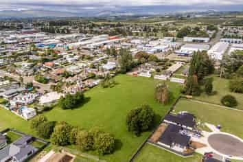 Substantial development / accommodation opportunity