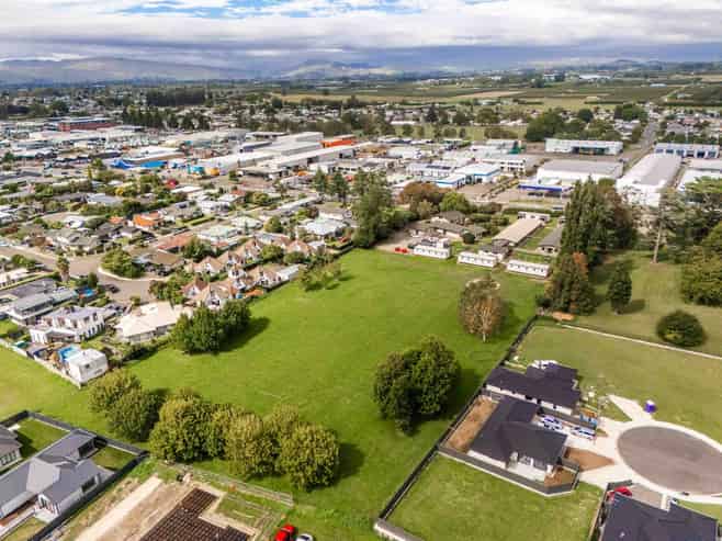 Substantial development / accommodation opportunity