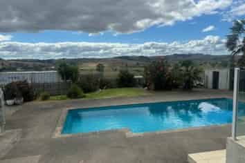 41 Rasmussen Road, Aka Aka