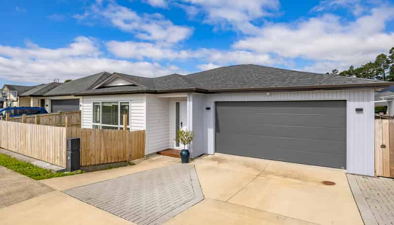 12 Moemoea Avenue, Kumeu