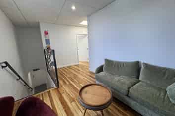 Refurbished Level One Office | 139 m2