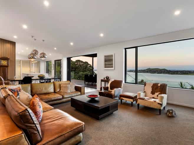 8 Saran Place, Hillsborough