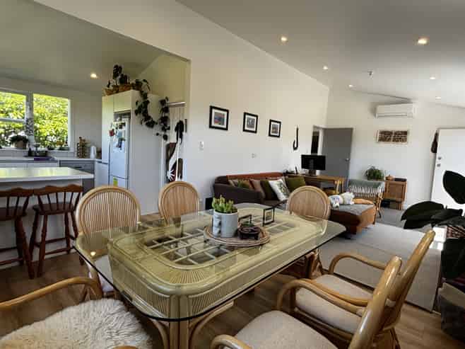 18 Muri Road, Pukerua Bay