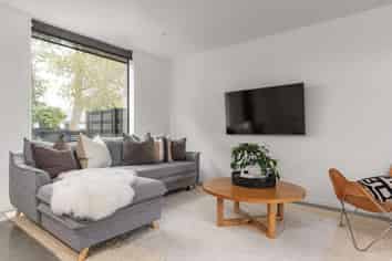 45 Eveleyn Couzins Avenue, Richmond