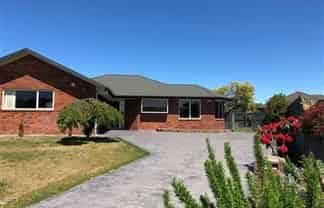 10 Joe Burns Place, Wigram