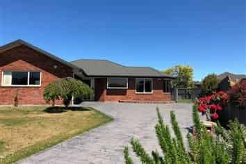 10 Joe Burns Place, Wigram