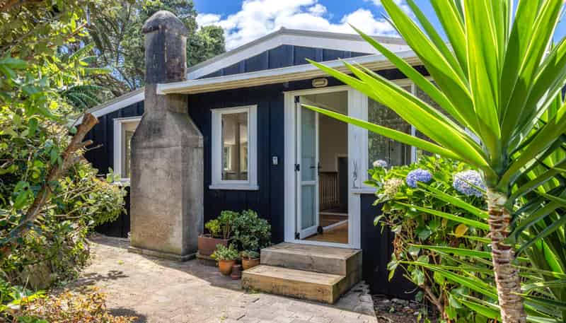 84 Wharf Road, Ostend