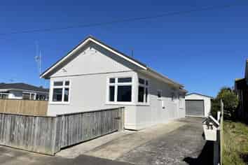 36 Stewart Street, Marton