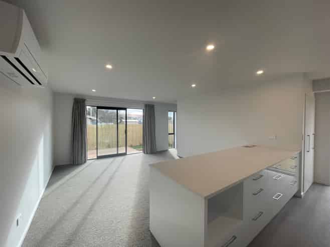 8/49 Mclean Street , Linwood