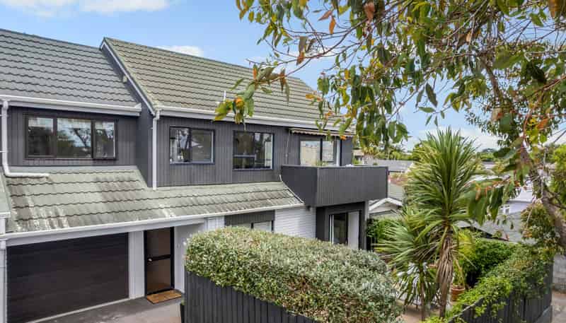 2/42 Shackleton Road, Mount Eden