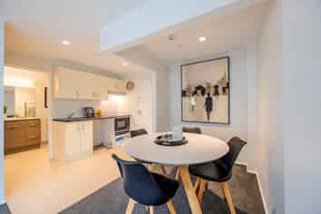 21C/30 Westward Ho, Glen Eden