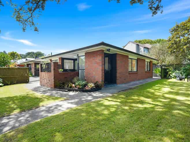 1A Lewin Road, Epsom