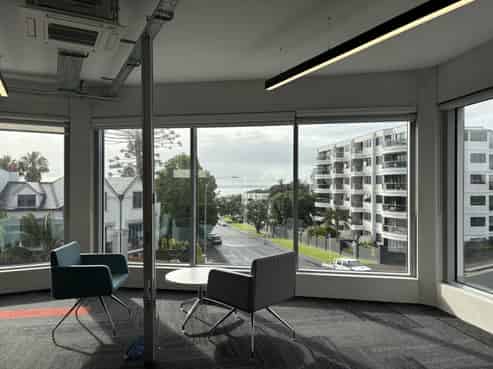 Landmark Takapuna Office with Parking