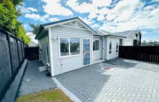 12B Vintage Drive, Henderson