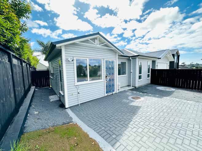 12B Vintage Drive, Henderson