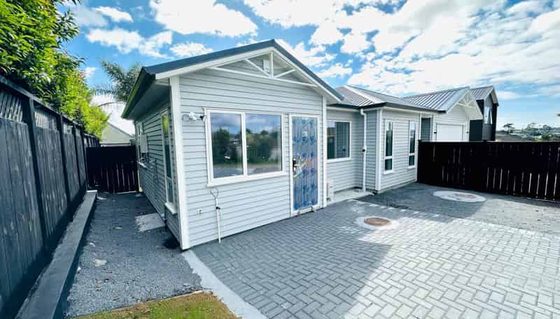 12B Vintage Drive, Henderson