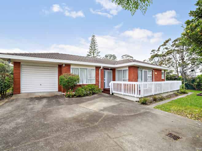 2/239 Edmonton Road, Te Atatu South