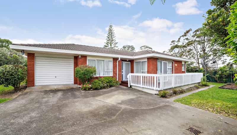 2/239 Edmonton Road, Te Atatu South