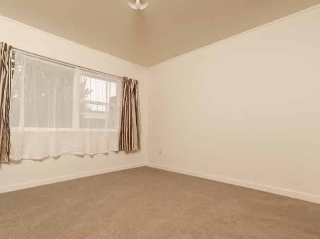 2/24 Shackleton Road, Mount Eden