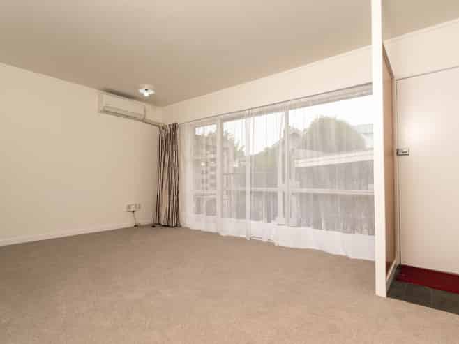 2/24 Shackleton Road, Mount Eden