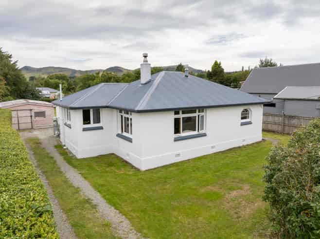 13 Helena Street, Lumsden