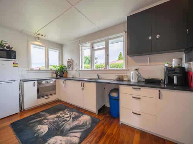 13 Helena Street, Lumsden