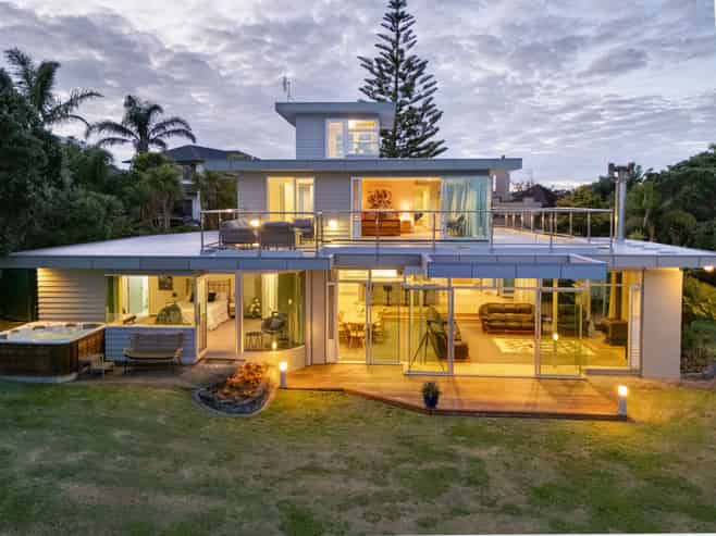 859 Whangaparaoa Road, Manly