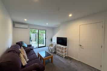 10/12 Freyberg Avenue, Riccarton