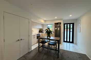 10/12 Freyberg Avenue, Riccarton