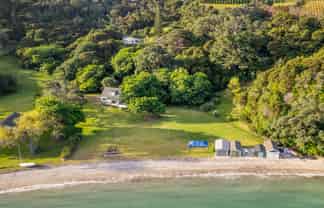 739 Orapiu Road, Waiheke Island