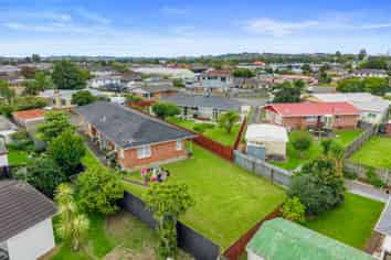 10 Holden Place, Manukau