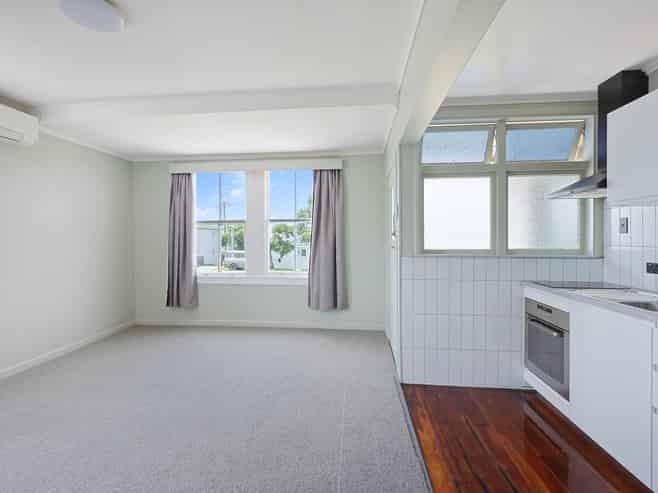 2/14 Athens Road, Onehunga