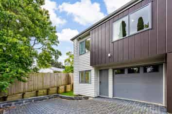 6D Buisson Glade, West Harbour
