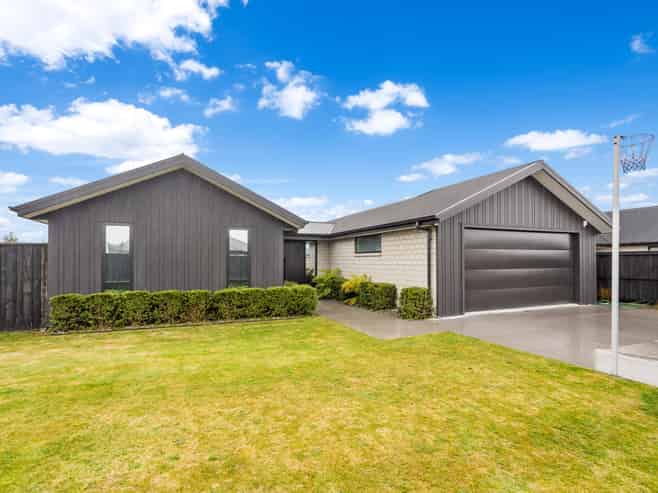 35 Chris Drive, Rolleston