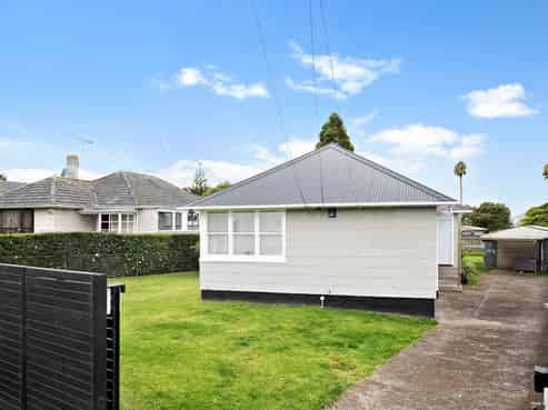 20 Pirangi Street, Point England