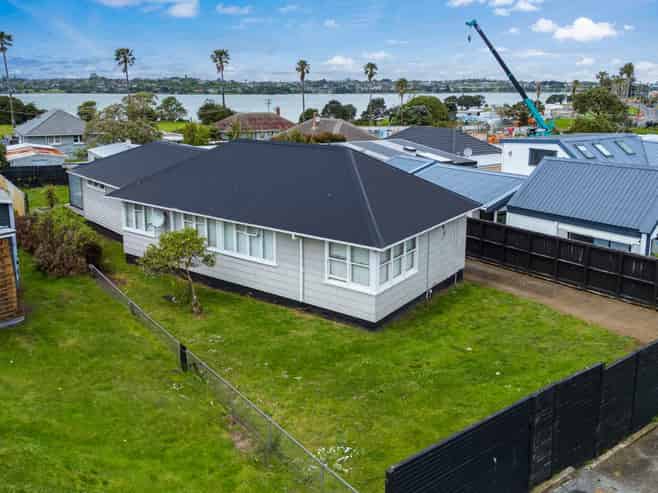 20 Pirangi Street, Point England