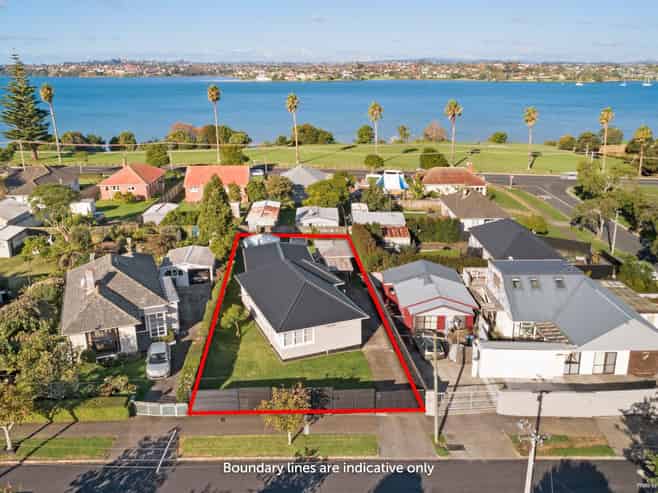 20 Pirangi Street, Point England