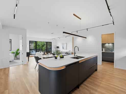 7B Cruickshank Crescent, Meadowbank