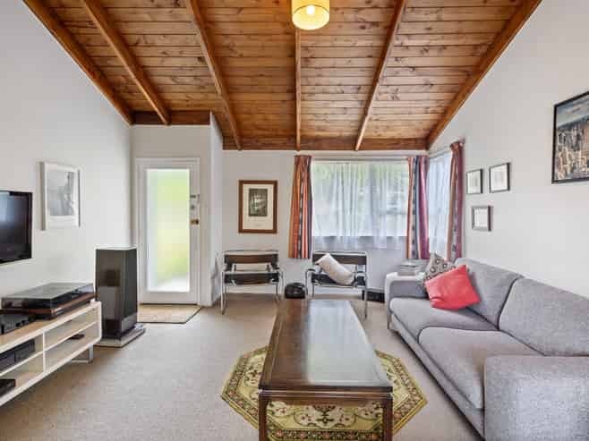 77 Hilltop Avenue, Morningside