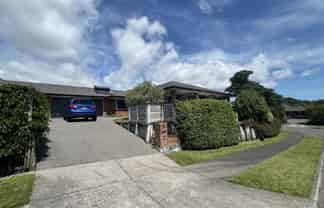 2 Manukaka Heights, Hurdon