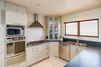 Live & Earn - one inner city address